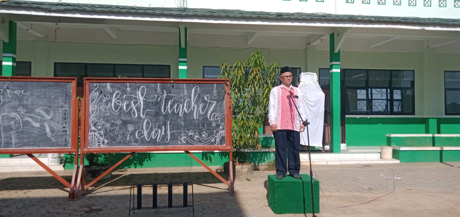 Internalisasi gerakan kepada warga sekolah